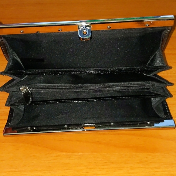 Wallet - Picture 3 of 3